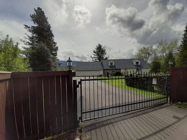 Building Photo - 39826 278th Way SE Unit b