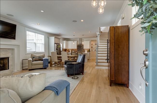 Photo - 2405 Chapel Ave