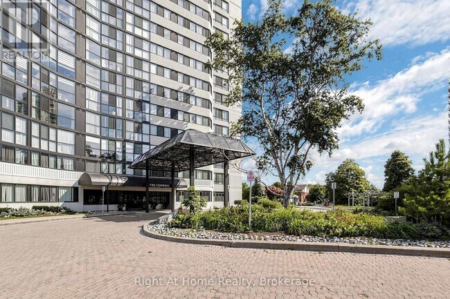Photo - 1360 Rathburn Rd E Unit 1509