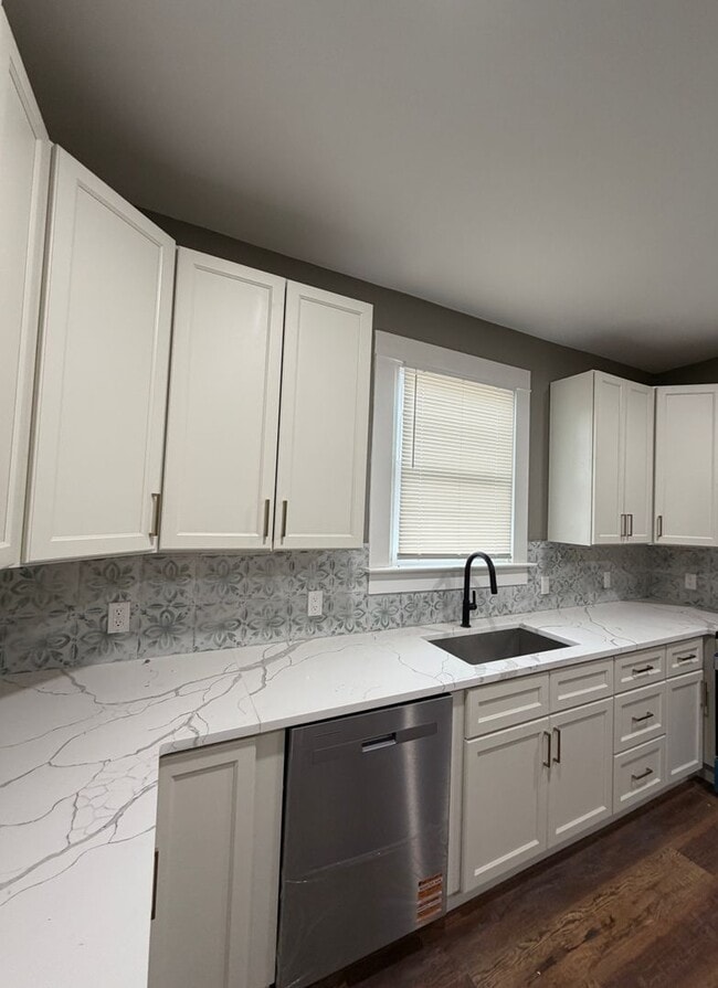 Photo - 1108 N Main St Unit 1108 North Main St. Apt. B