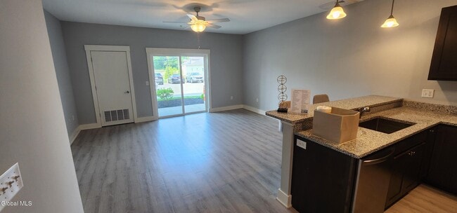 Photo - 25 Hastings Dr Unidad 212