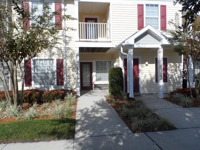 Building Photo - 575 Oakleaf Plantation Pkwy Unit 1102 Rental