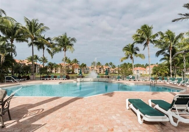 Building Photo - 1260 Wildwood Lakes Blvd Unit 305 Rental