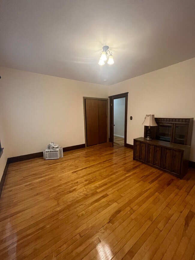 Photo - 25 Bridgeport St Unit Apt 3