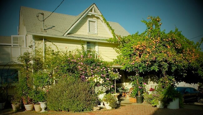 822 East Kensington Road - 822 E Kensington Rd House