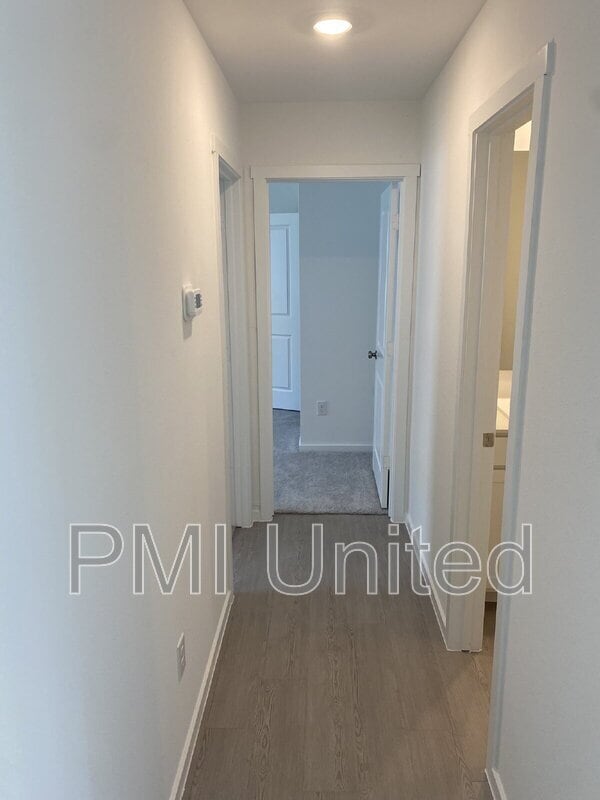 Photo - 3012 Burmese St