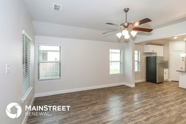 Photo - 2901 Megan St