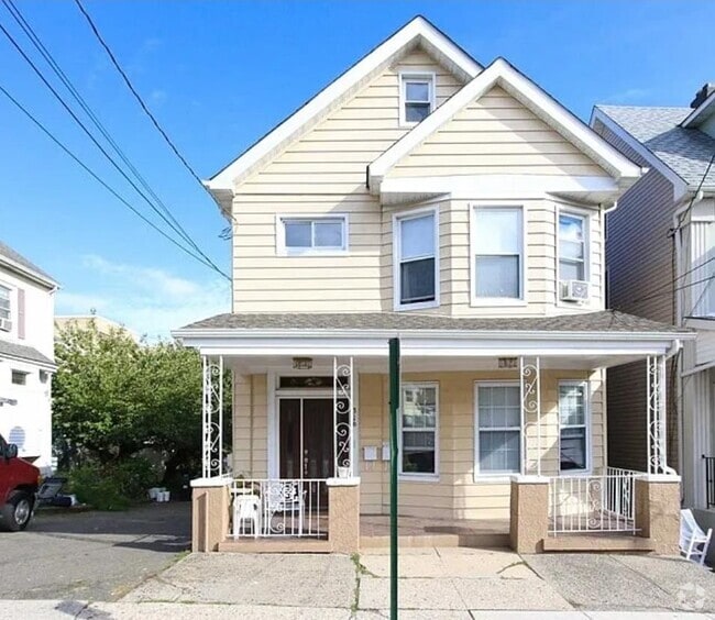 Building Photo - 316 Devon St Rental