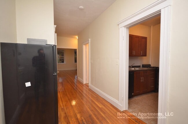Photo - 15 Egremont Rd Unit 2