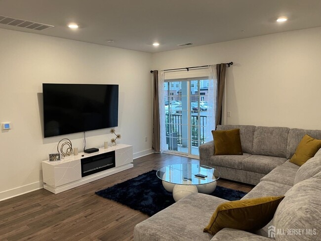 Photo - 826 Stiller Ln