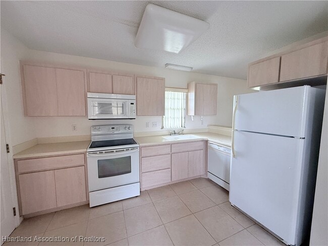 Photo - 675 W Wesley Cir