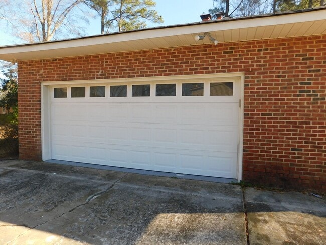 Photo - 1302 Dunbar Dr