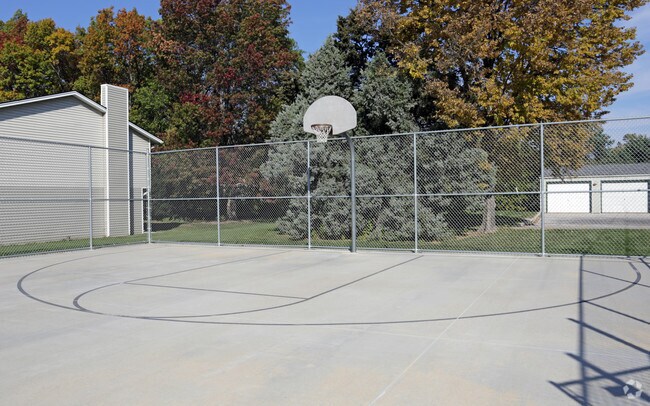 Basketball Court - Chateau La Fleur