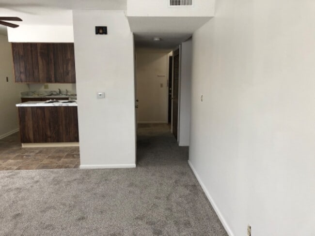 Photo - 1927 NW Hickory Ln