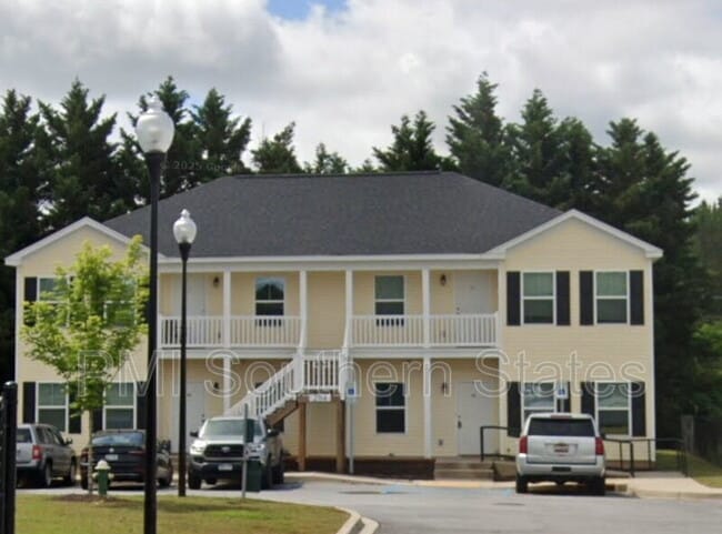 Building Photo - 200 Walnut Hill Dr Unit B Rental
