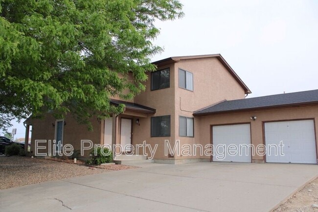 Building Photo - 212 W Palmer Lake Dr