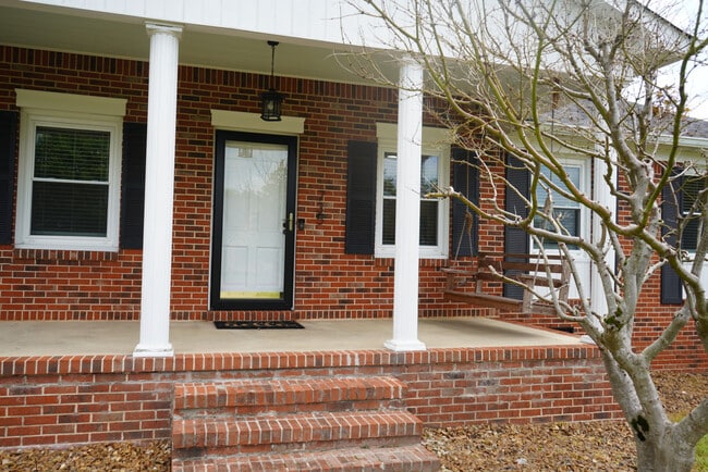 Photo - 735 Fisk Rd