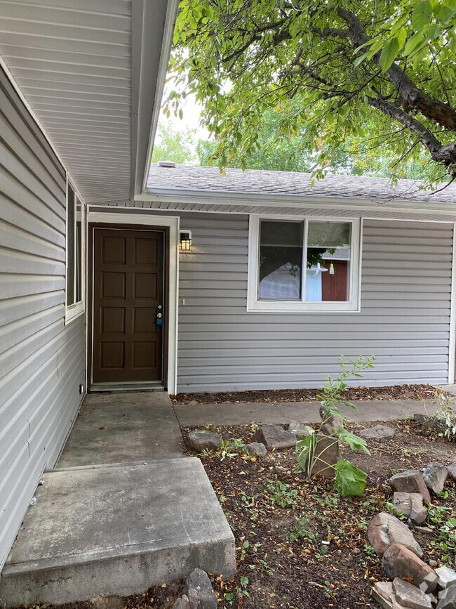 Building Photo - 4547 Beachcomber Ct Rental