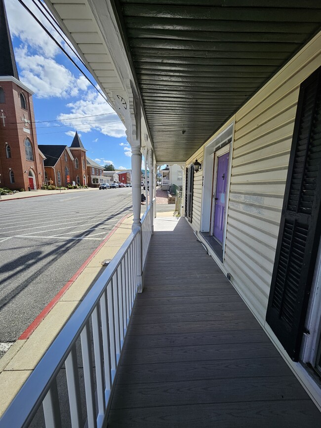 Photo - 25 N Main St