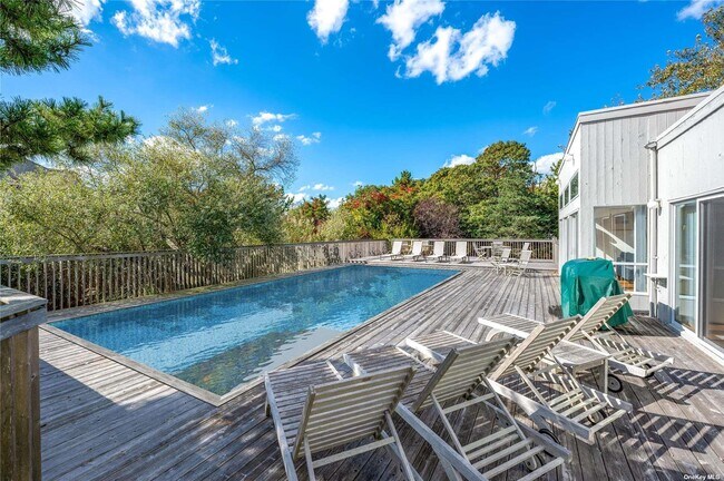 Photo - 3 Meadow Way