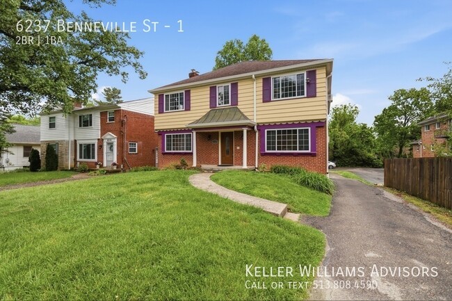 Photo - 6237 Benneville St Unit 1