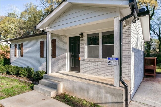 Photo - 1357 Plaza Ave SW