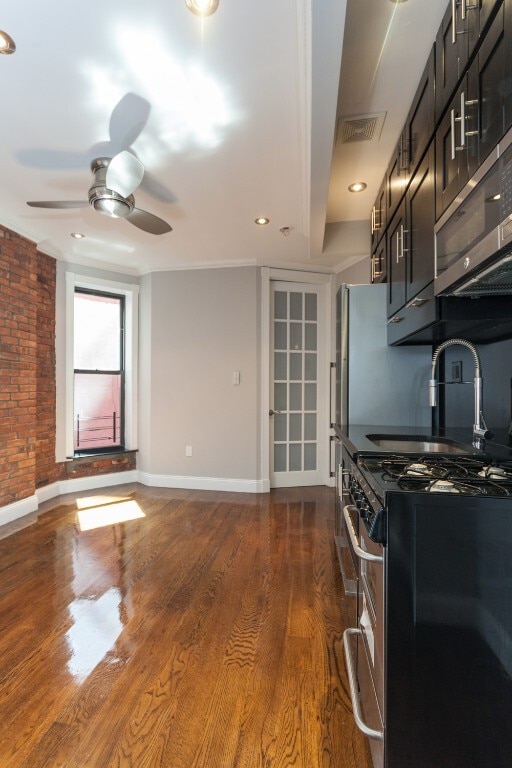 Building Photo - 3 W 103rd St Rental