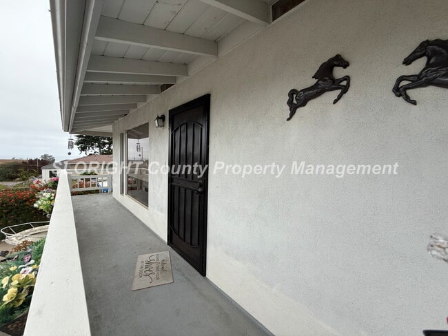 Photo - AVAILABLE NOW - 2 Bed/ 2 Bath Morro Bay Unit with views
