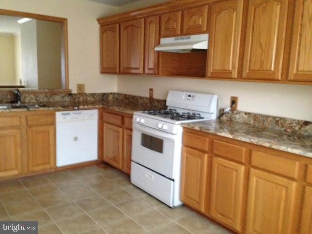 Photo - 208 Rugby Rd