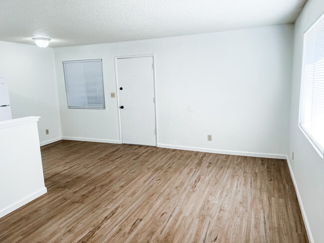 Livingroom - 1351 Arcadian Ave