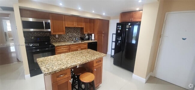 Building Photo - 1600 S Ocean Dr Unit 6G Rental