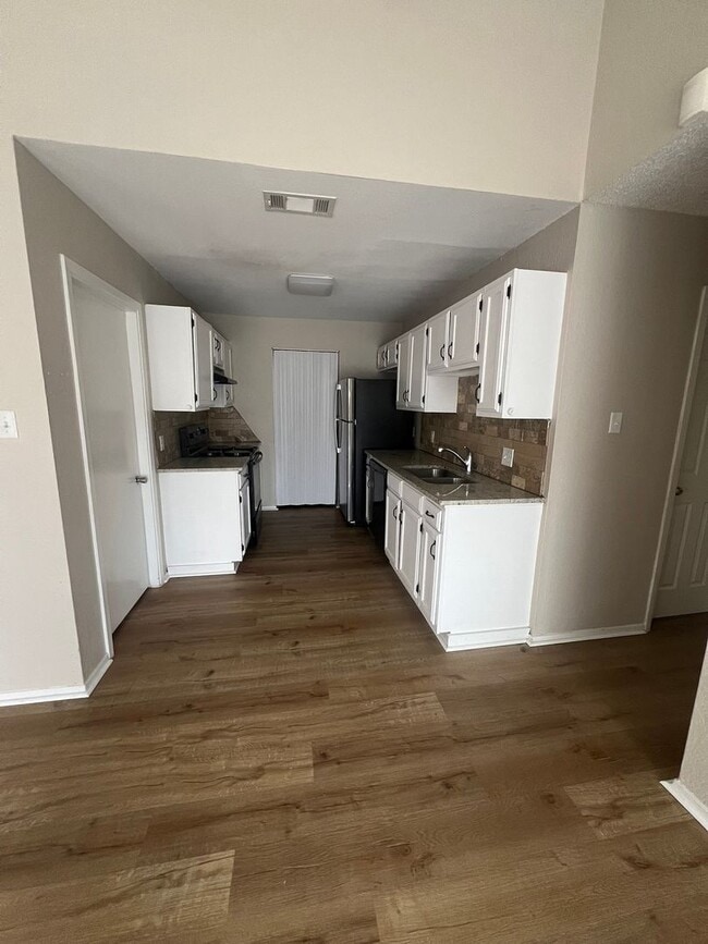 Photo - Just listed!