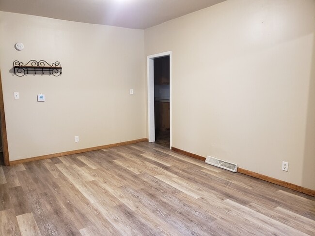 Photo - 912 S 4th Ave Unit #B