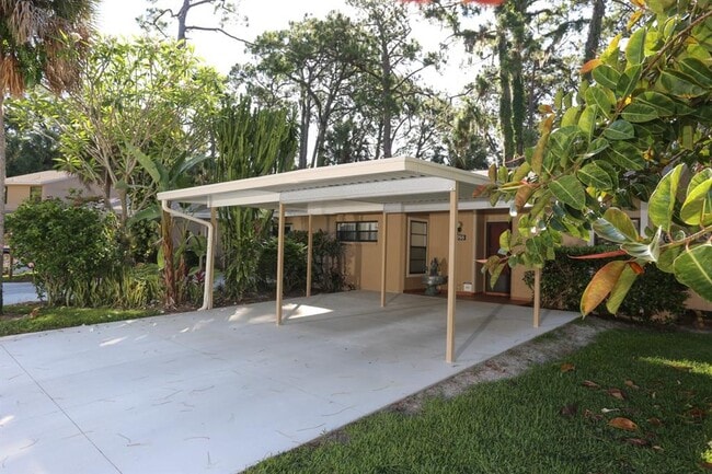 Photo - 4755 Village Garden Dr