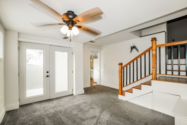 Photo - Updated 4-Bedroom Home with Pool, Modern Kitchen & Finished Lower Level