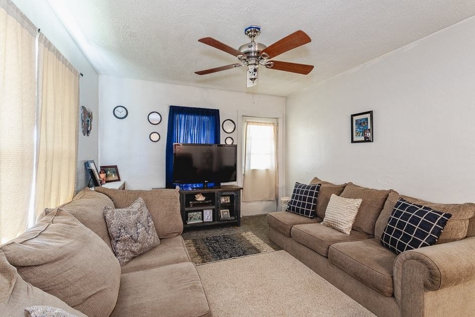 Photo - 727 Bellevue Ave