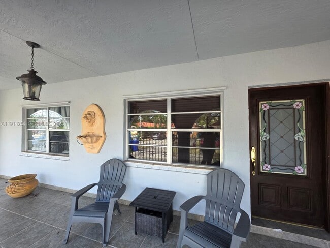 Photo - 2970 SW 17th St