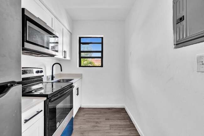 Photo - 1027 SW 3rd St Unidad 7