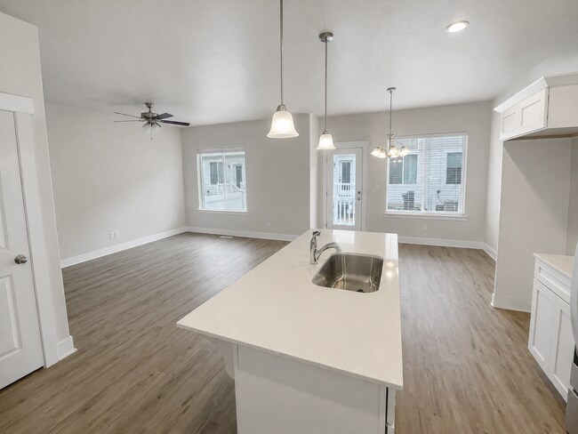 4163 W 2060 N Unidad Bedroom 1