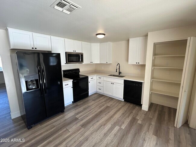 Photo - 1817 W Wood Dr