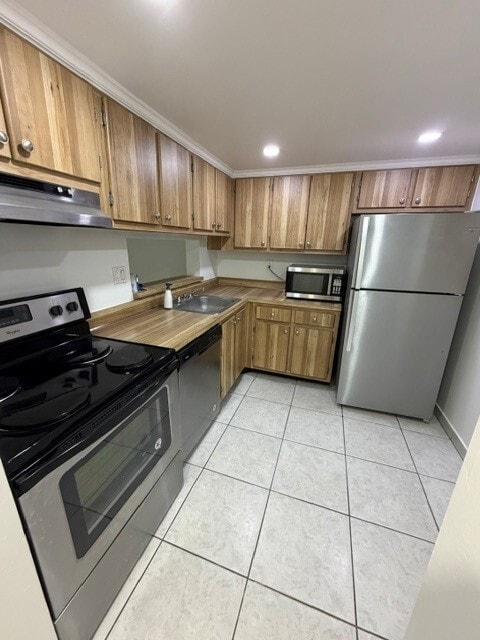 Building Photo - 8635 NW 8th St Unit 204