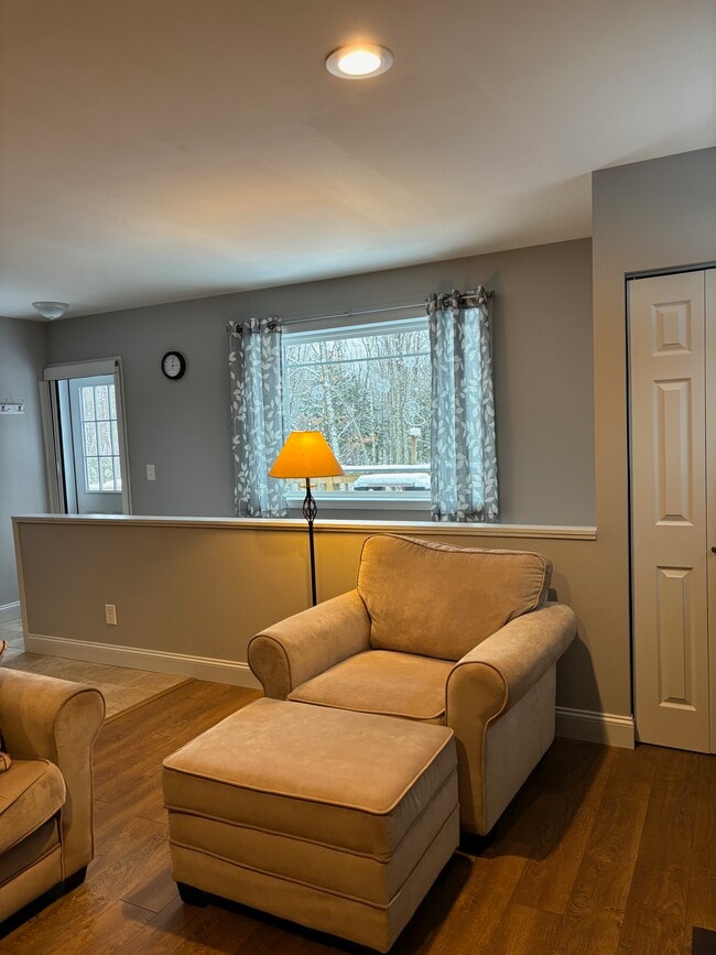 Photo - 544 Tolend Rd Unit STUDIO