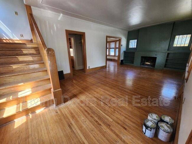 Photo - 2300 Sewell St