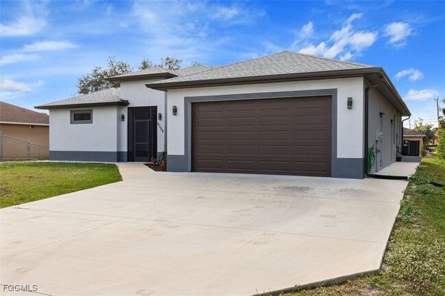 Photo - 2709 6th St W