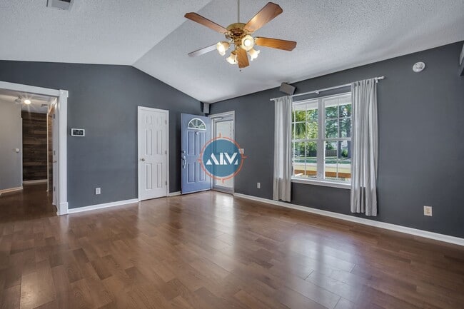 Photo - Beautiful 3 Bed 2 Bath Home located in his...