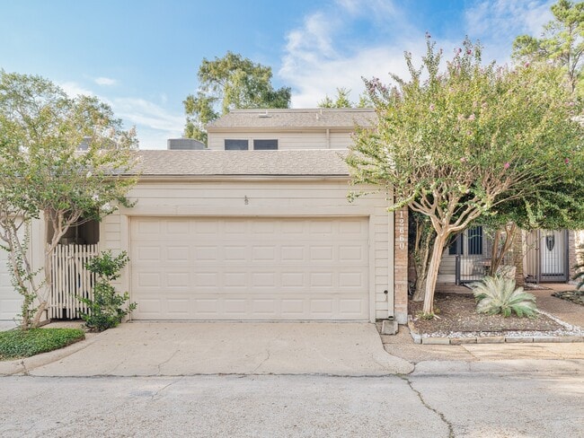 Building Photo - 12660 Briar Patch Dr Rental