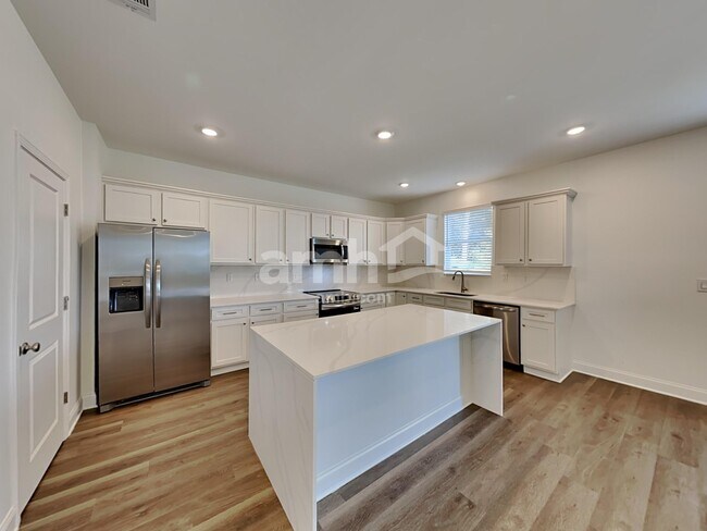 Photo - 56 Pointe Dr