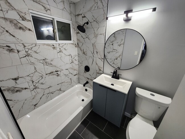 Photo - 725 Scotland Rd