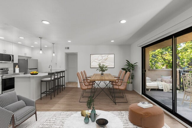 Photo - Westlake Villas Apartments