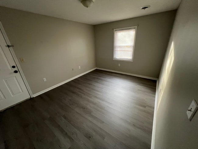 Building Photo - 107 Molloy Ct